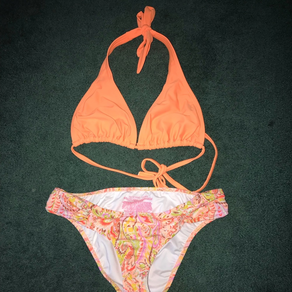 Bikini - Picture 2 of 4